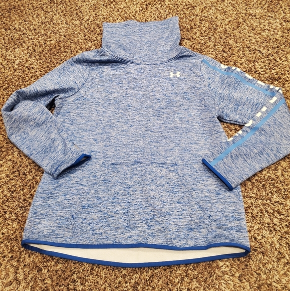 Under Armour Tops - Women's Under Armour Fleece Sweatshirt in Large